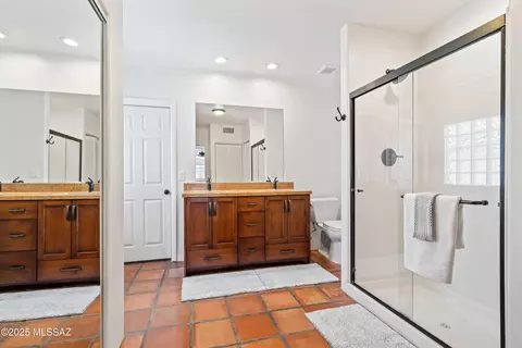 Bath - 2302 N Norton Ave, Tucson, AZ 85719 photo 3 of 4