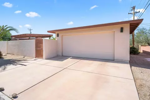 Exterior - 2302 N Norton Ave, Tucson, AZ 85719 photo 7 of 7