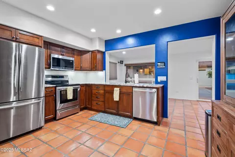 Kitchen - 2302 N Norton Ave, Tucson, AZ 85719 photo 1 of 3