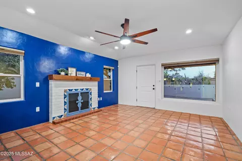 Living - 2302 N Norton Ave, Tucson, AZ 85719 photo 1 of 1