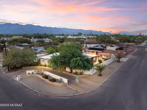 View/Area - 2302 N Norton Ave, Tucson, AZ 85719 photo 1 of 1