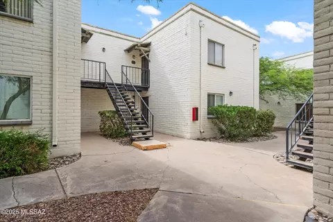 8450 E Old Spanish Trl #132, Tucson, AZ 85710