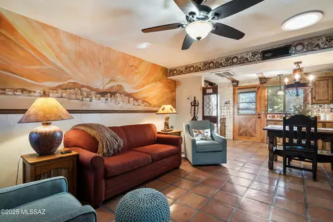 445 S Paseo Quinta #C, Green Valley, AZ 85614
