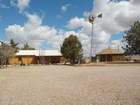 10023 N Bell Rd, Elfrida, AZ 85610