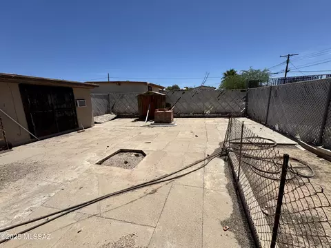 Exterior - 5418 S Oregon Dr, Tucson, AZ 85706 photo 3 of 3