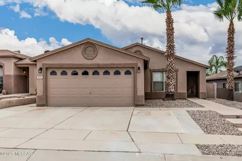 9834 E Rocky Wash Dr, Tucson, AZ 85748
