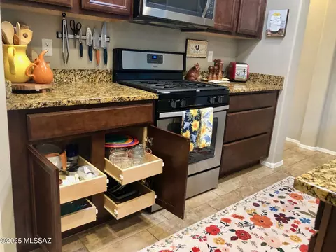 Kitchen - 14067 E Voss St, Vail, AZ 85641 photo 3 of 5