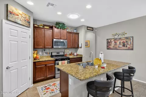 Kitchen - 14067 E Voss St, Vail, AZ 85641 photo 2 of 5