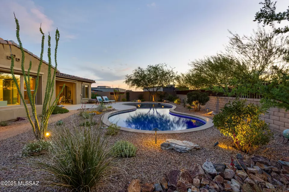 Exterior - 14045 N Crooked Creek Dr, Marana, AZ 85658 photo 2 of 10