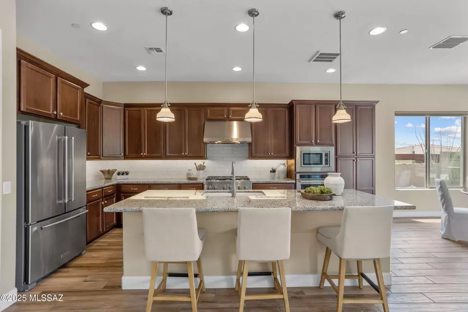 Kitchen - 14045 N Crooked Creek Dr, Marana, AZ 85658 photo 1 of 4