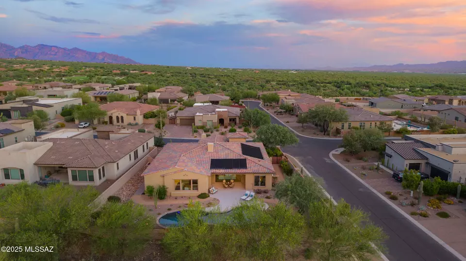 View/Area - 14045 N Crooked Creek Dr, Marana, AZ 85658 photo 3 of 6