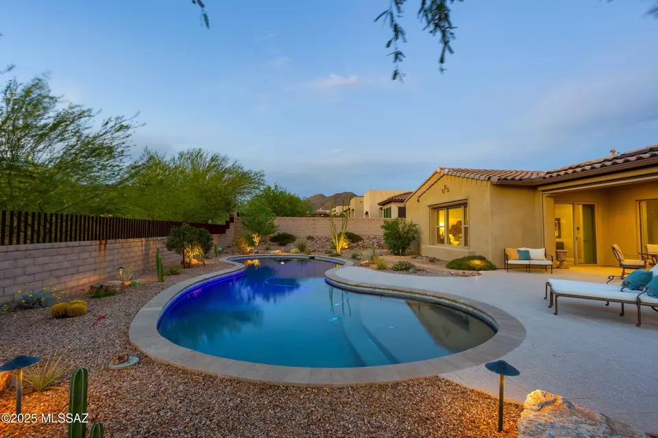 Exterior - 14045 N Crooked Creek Dr, Marana, AZ 85658 photo 10 of 10