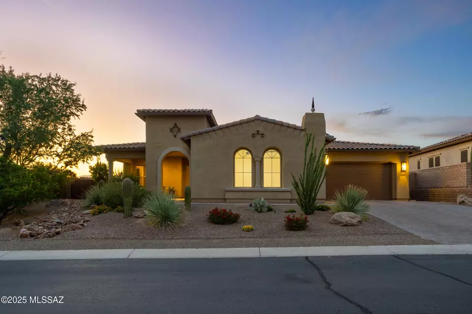 Exterior - 14045 N Crooked Creek Dr, Marana, AZ 85658 photo 4 of 10