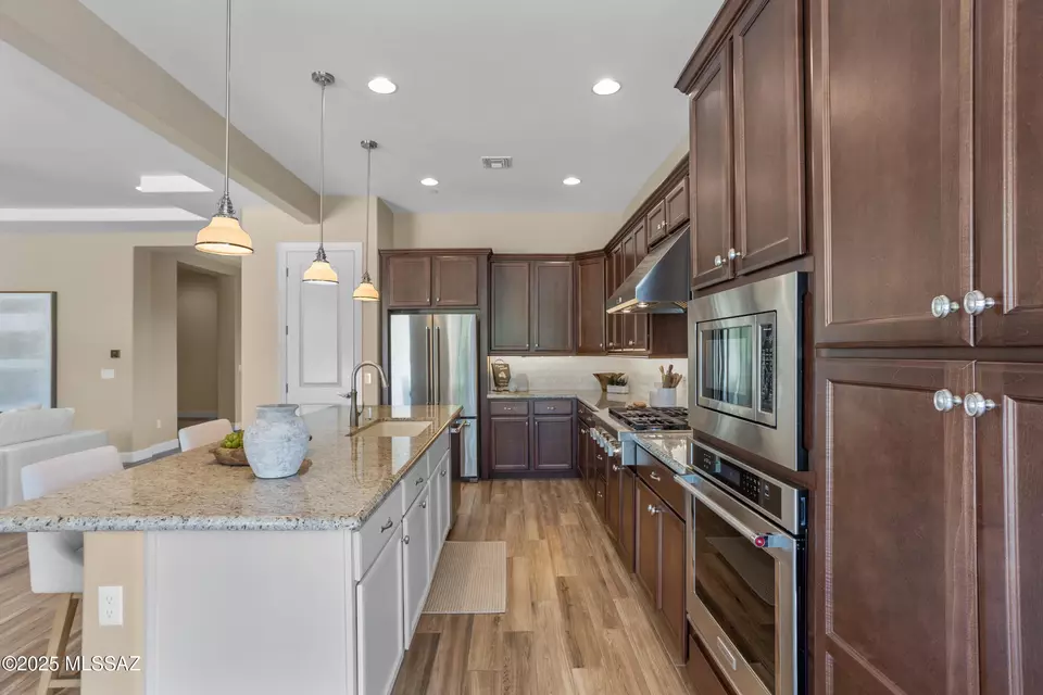 Kitchen - 14045 N Crooked Creek Dr, Marana, AZ 85658 photo 2 of 4