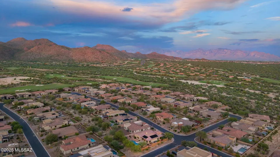 View/Area - 14045 N Crooked Creek Dr, Marana, AZ 85658 photo 5 of 6