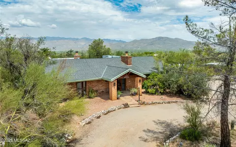 12345 E 8th St, Tucson, AZ 85748
