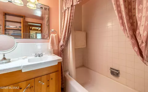 Bath - 12345 E 8th St, Tucson, AZ 85748 photo 1 of 4