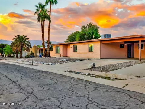 340 N Bedford Dr, Tucson, AZ 85710