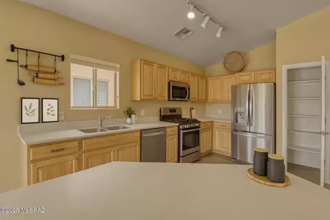 Kitchen - 8474 S Gupta Dr, Tucson, AZ 85747 photo 2 of 5