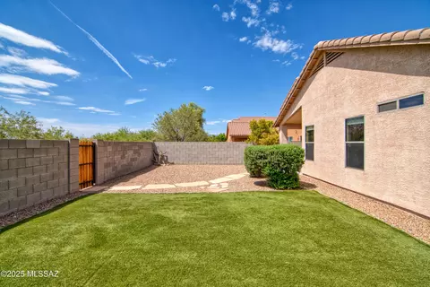 Exterior - 8474 S Gupta Dr, Tucson, AZ 85747 photo 7 of 11