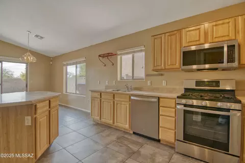 Kitchen - 8474 S Gupta Dr, Tucson, AZ 85747 photo 1 of 5