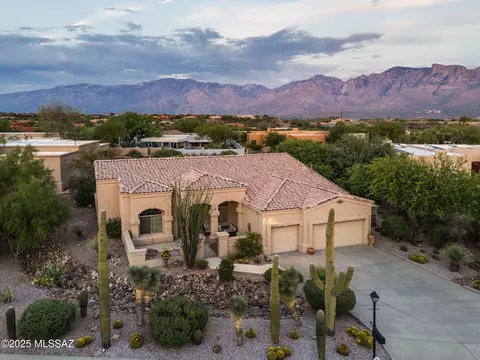 12068 N Tall Grass Dr, Oro Valley, AZ 85755