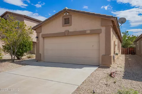Exterior - 7536 E Fair Meadows Loop, Tucson, AZ 85756 photo 1 of 4
