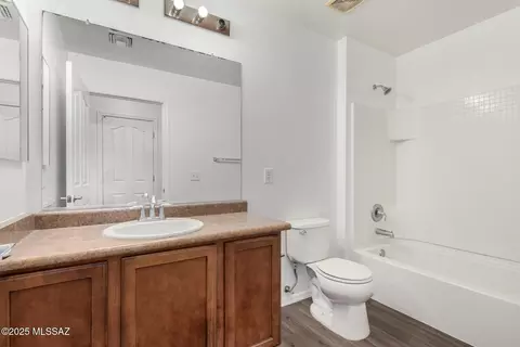 Bath - 5234 E Desert Straw Ln, Tucson, AZ 85756 photo 2 of 2