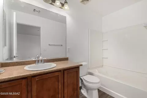 Bath - 5234 E Desert Straw Ln, Tucson, AZ 85756 photo 1 of 2