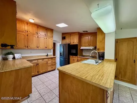 5242 E 2nd St, Tucson, AZ 85711 photo 14