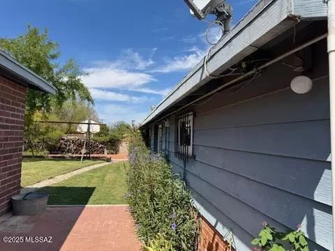 5242 E 2nd St, Tucson, AZ 85711 photo 37