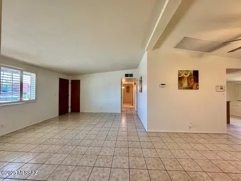 5242 E 2nd St, Tucson, AZ 85711 photo 8