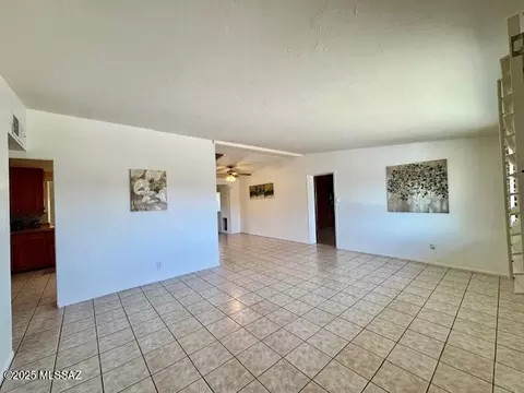 5242 E 2nd St, Tucson, AZ 85711 photo 5