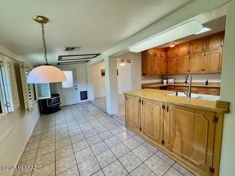 5242 E 2nd St, Tucson, AZ 85711 photo 17