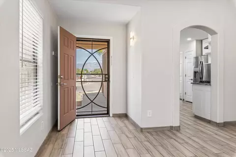 Entry Way - 8492 E Sarnoff Ridge Loop, Tucson, AZ 85710 photo 1 of 2