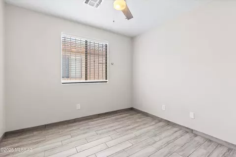 Bedroom - 8492 E Sarnoff Ridge Loop, Tucson, AZ 85710 photo 1 of 3
