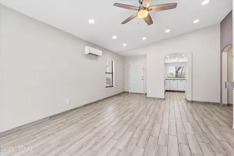 Living - 8492 E Sarnoff Ridge Loop, Tucson, AZ 85710 photo 3 of 3
