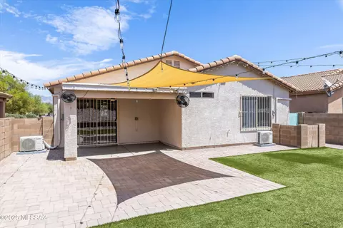 Exterior - 8492 E Sarnoff Ridge Loop, Tucson, AZ 85710 photo 4 of 7