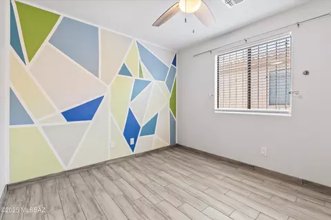 Bedroom - 8492 E Sarnoff Ridge Loop, Tucson, AZ 85710 photo 2 of 3
