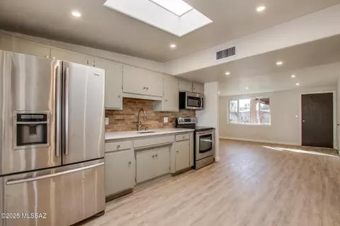 2126 W Calle Fortunado, Tucson, AZ 85705