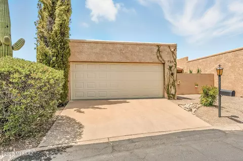 7251 N Las Quintas Dr, Tucson, AZ 85704