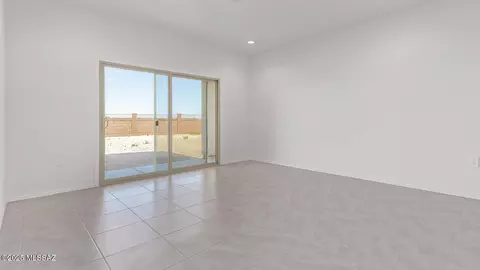Living - 6092 E Black Caviar Pl, Tucson, AZ 85756 photo 2 of 4