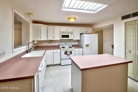 3411 E Seneca St, Tucson, AZ 85716 photo 5
