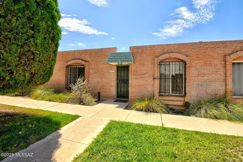 3411 E Seneca St, Tucson, AZ 85716