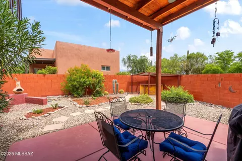 Exterior - 7682 E Sierra Park Loop, Tucson, AZ 85710 photo 4 of 9