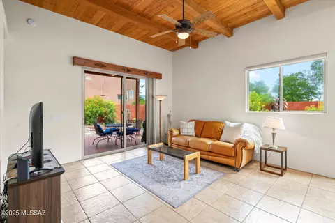 Living - 7682 E Sierra Park Loop, Tucson, AZ 85710 photo 1 of 2