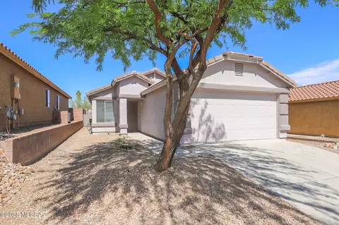 2528 S Adventure Trl, Tucson, AZ 85748