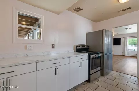 Kitchen - 3142 E 24th St, Tucson, AZ 85713 photo 2 of 2