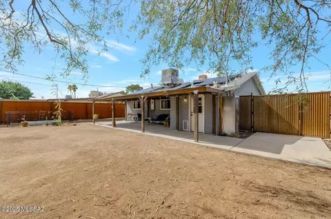 Exterior - 3142 E 24th St, Tucson, AZ 85713 photo 6 of 7