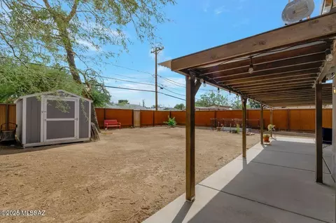 Exterior - 3142 E 24th St, Tucson, AZ 85713 photo 3 of 7